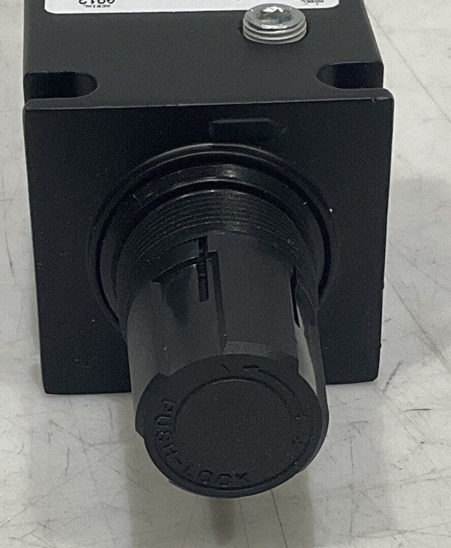 PARKER WATTS B75-02WJC 250PSI 125F MANUAL TWIST DRAIN 1/4” NPT FILTER REGULATOR