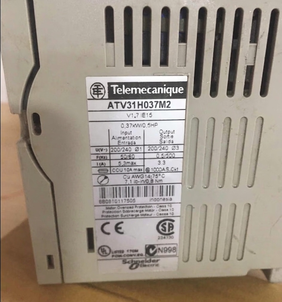 Telemecanique ATV31H037M2 Altivar31 AC Drive 0.37kW/0.5HP 200/240V