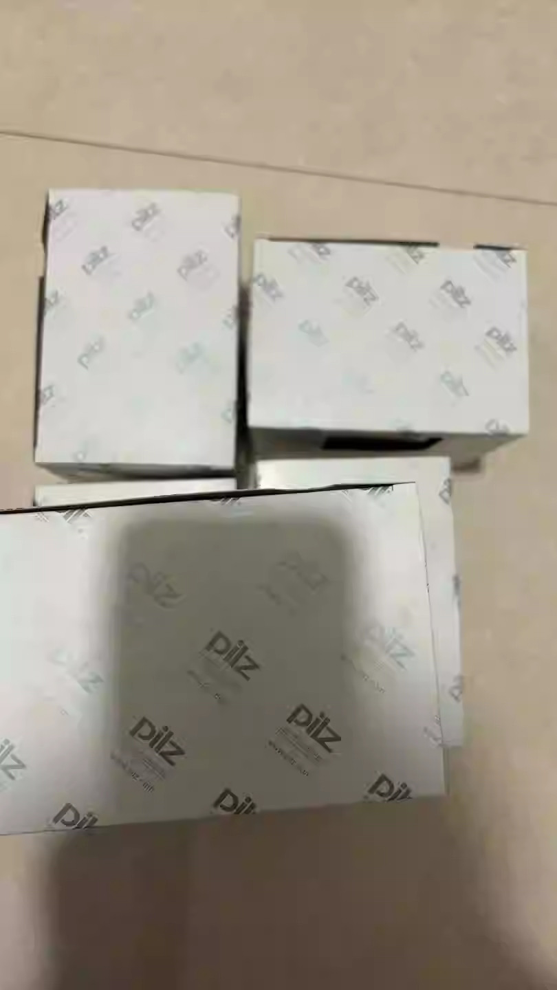 Pilz 773100 relay New Fast Shipping FedEx or UPS