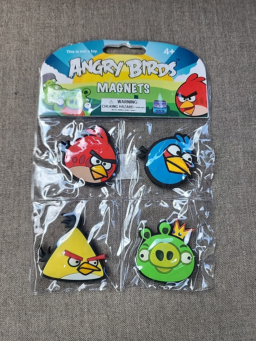 NIB Angry Birds Classic 2″ Lazer Cut Magnets Four Pack | 2011 3″ CWT Collection