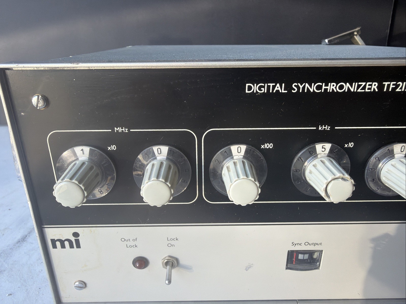 Marconi TF2173 Digital Synchronizer 1MHz RF Standard Instrument