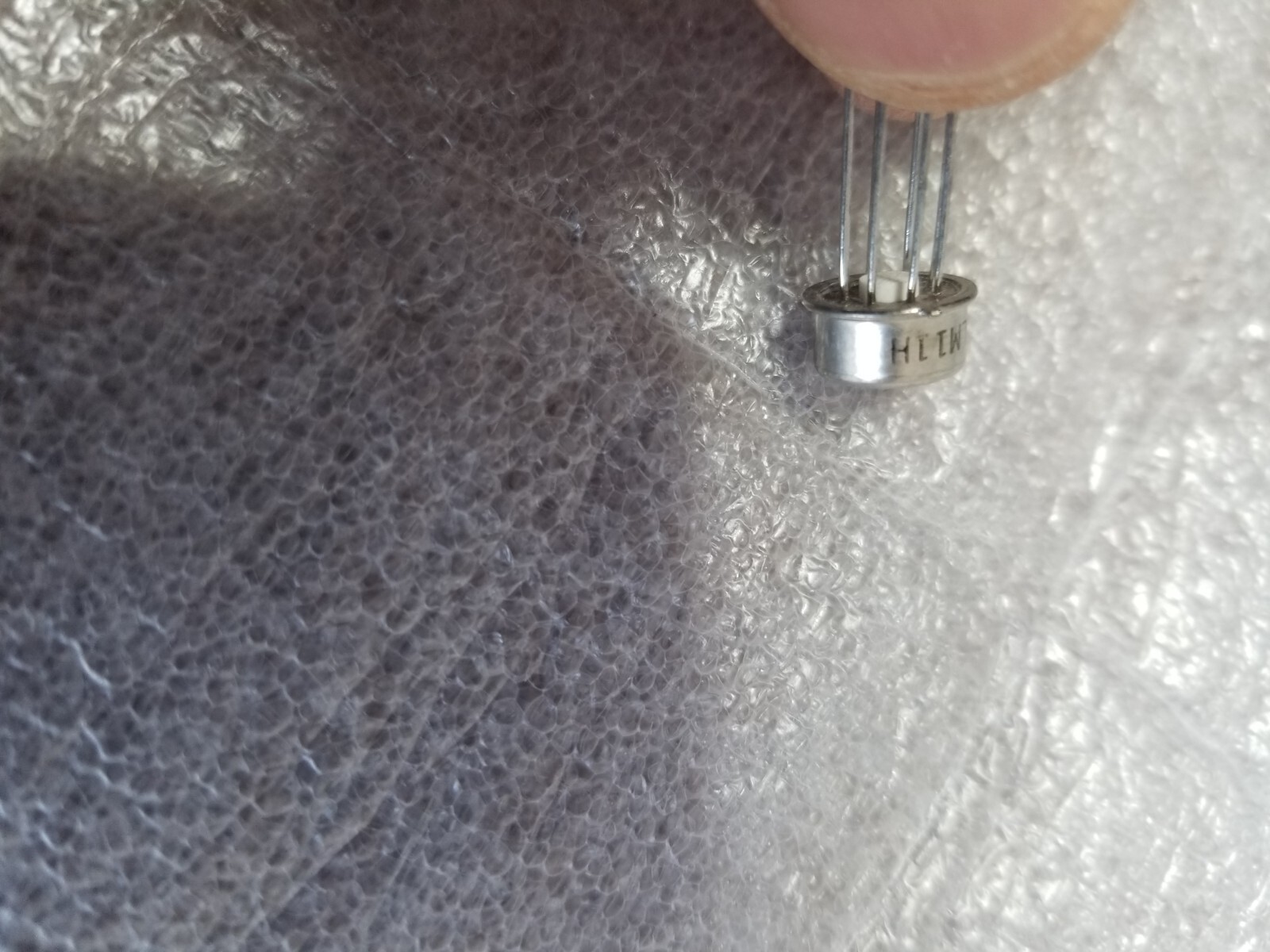 2 pcs of LM11H H8878 CAN8 Transistors Single General Purpose Op Amp IC + Base