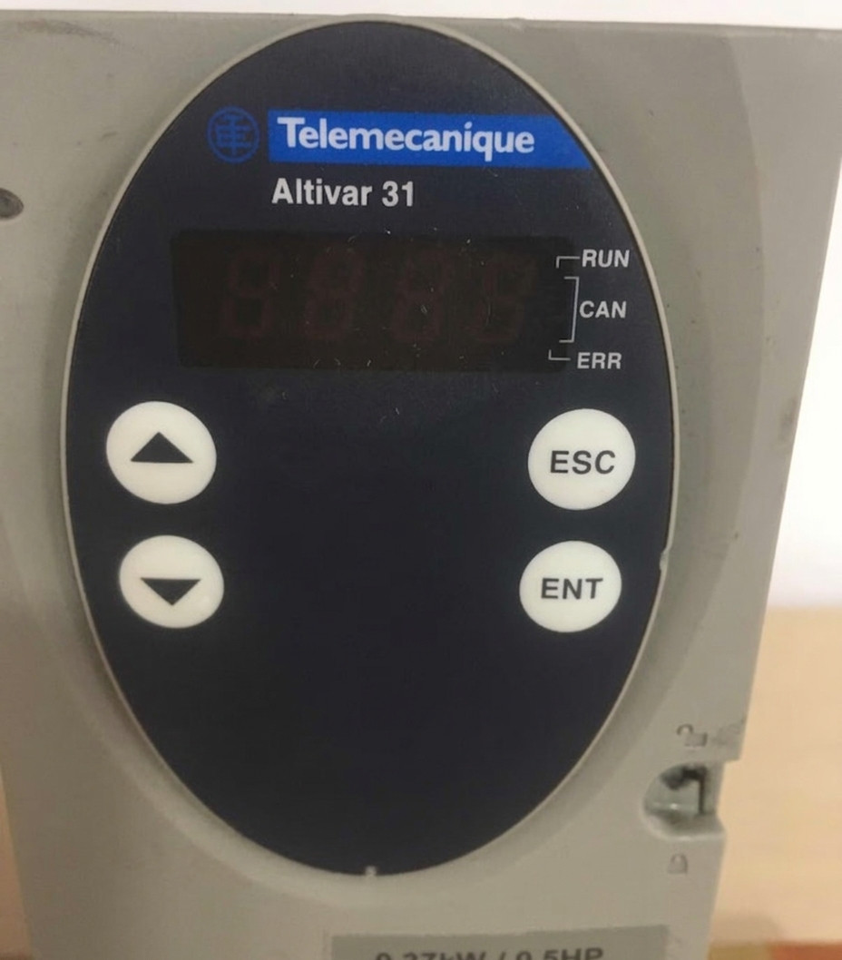 Telemecanique ATV31H037M2 Altivar31 AC Drive 0.37kW/0.5HP 200/240V