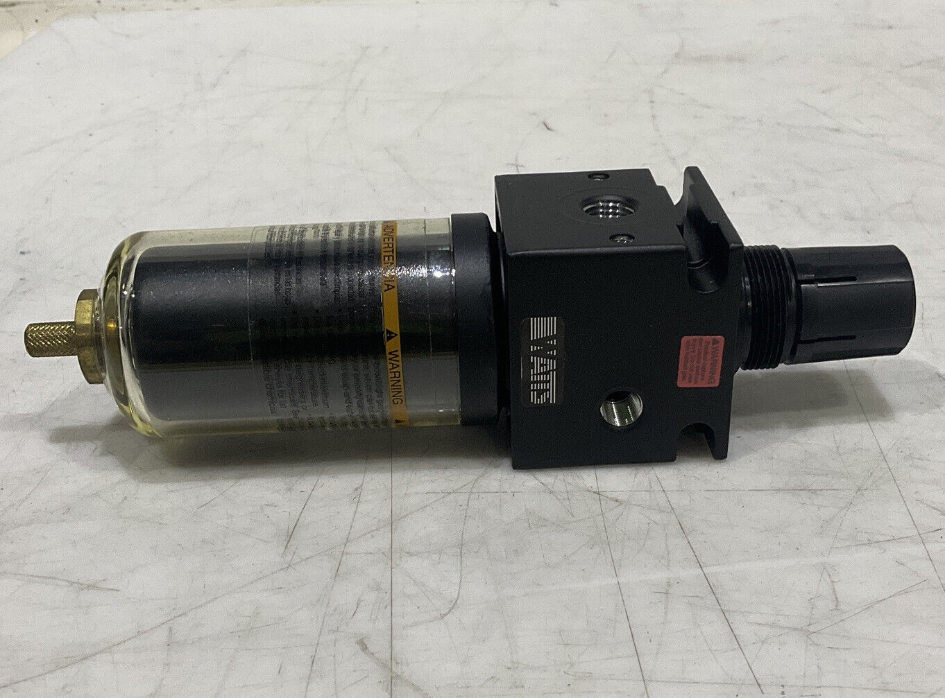 PARKER WATTS B75-02WJC 250PSI 125F MANUAL TWIST DRAIN 1/4” NPT FILTER REGULATOR